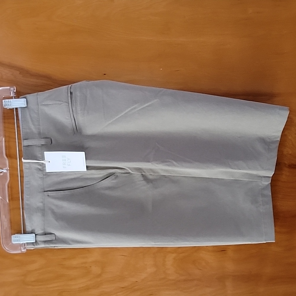 ** NWT ** Free Fly Hybrid Short II